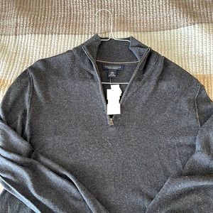 Banana Republic . Grey quarter zip sweater. Silk cashmere . Size large